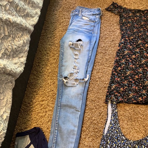 Clothes - Picture 5 of 7